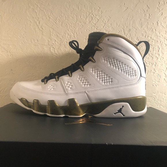 Jordan Other - Retro Jordan 9 “Statue”